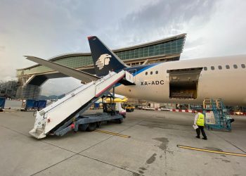 GRAN PLAN DE AEROMÉXICO LANZA “HOME OFFICE”  EN LA PLAYA.