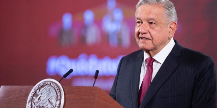 PLANTEA AMLO RIFAR LOTES DE PLAYA ADQUIRIDOS EN SEXENIOS PASADOS