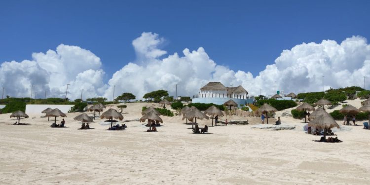 TRES PLAYAS PÚBLICAS DE CANCÚN ABREN HOY