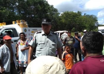 BLOQUEO TOTAL DE LA CARRETERA FELIPE CARRILLO PUERTO-VALLADOLID