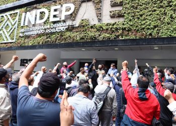 EX TRABAJADORES ELECTRICISTAS AGRADECEN AL GOBIERNO LA CONDONACIÓN DE SUS DEUDAS HIPOTECARIAS