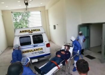 INTERNAN A MARIO VILLANUEVA POR PROBLEMAS DE COVID-19