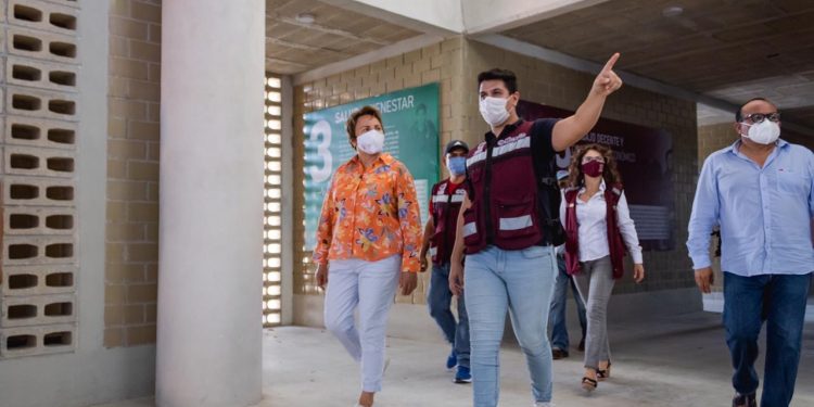 CUMPLEN MUNICIPIO Y FEDERACIÓN CON LA PRIMERA UNIVERSIDAD BENITO JUÁREZ EN PLAYA DEL CARMEN