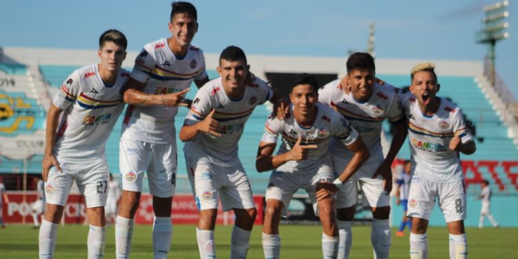 PIONEROS GANA SUS PRIMEROS TRES PUNTOS EN CASA