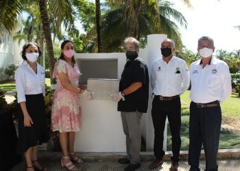 RECIBE UNICARIBE RECONOCIMIENTO FEDERAL EN SU XX ANIVERSARIO