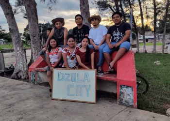 JÓVENES MAYAS DIFUNDEN LA HISTORIA Y ARTISTAS DE SU PUEBLO DZULA