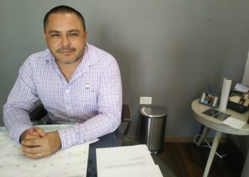ISSAC JANIX SOLICITA SEGUNDA LICENCIA Y PERMANECE COMO SECRETARIO GENERAL