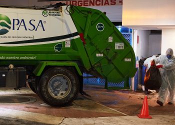 PREOCUPAN A COZUMELEÑOS PROBLEMAS DE BASURA, INSEGURIDAD Y REACTIVACIÓN ECONÓMICA