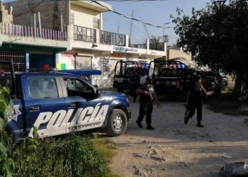 ASESINAN A UNA MUJER A BALAZOS EN EL ASENTAMIENTO IRREGULAR IN HOUSE EN PLAYA DEL CARMEN