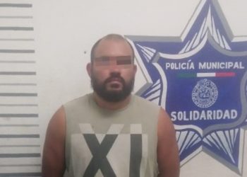 ASEGURAN A PRESUNTOS LADRONES DE UN COMERCIO EN PLAYA DEL CARMEN
