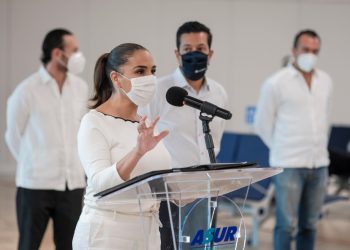 CORTA MARA  LISTÓN RE-INAUGURAR DE VUELO GUADALAJARA/CANCÚN