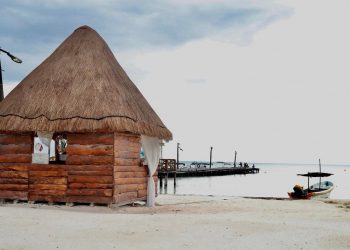 ISLA GRANDE RESGUARDADA POR EL ÁREA DE PROTECCIÓN DE FLORA Y FAUNA YUM BALAM