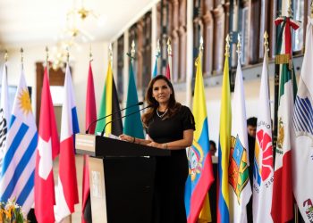 LOGRA MARA DISMINUIR DEUDA PÚBLICA Y MANTENER FINANZAS SANAS