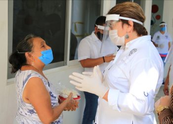 EN SOLIDARIDAD PRIMERO LOS POBRES: LAURA BERISTAIN