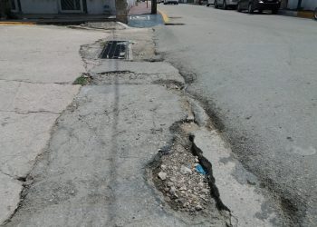 INUNDAN BACHES LAS CALLES DE FELIPE CARRILLO PUERTO