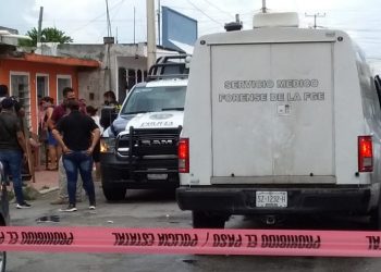 ENCAPUCHADOS ACRIBILLAN A MENOR FRENTE A SU FAMILIA