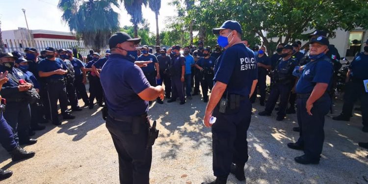 POLICÍAS DE JMM EXIGEN LA DESTITUCIÓN INMEDIATA DE SU DIRECTOR ABRAHAM OLIVA MORA