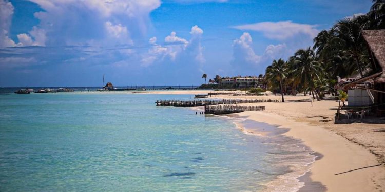 UBICAN VIAJEROS POR EL MUNDO A PLAYA NORTE EN ISLA MUJERES COMO LA NÚMERO 1 DE MÉXICO