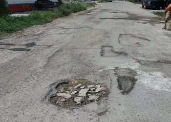 INUNDAN BACHES LAS CALLES DE FELIPE CARRILLO PUERTO