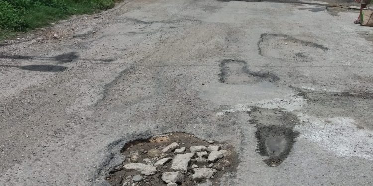 INUNDAN BACHES LAS CALLES DE FELIPE CARRILLO PUERTO