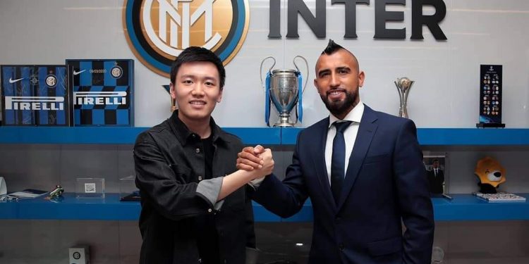 ARTURO VIDAL FIRMA CON EL INTER
