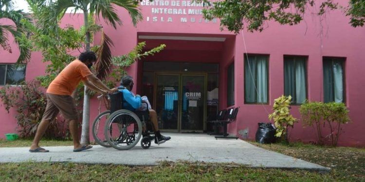 ATIENDE CRIM ISLA MUJERES A LA COMUNIDAD CON NUEVA NORMALIDAD