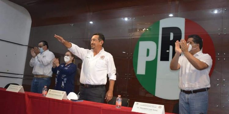 RINDE PROTESTA DE RIGOR NUEVO DIRIGENTE DE LA CNC TABASCO, CARLOS HERNÁNDEZ REYEZ.