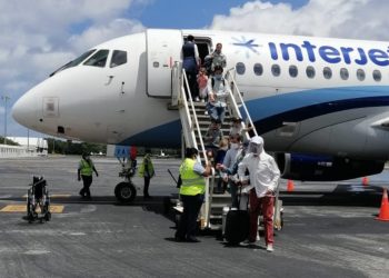 REINICIAN VUELOS EN CANCÚN Y ESTRENA 12 NUEVAS RUTAS AÉREAS