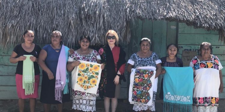 LA SEDE IMPULSA REACTIVACIÓN ECONÓMICA PARA ARTESANOS Y ARTESANAS EN FELIPE CARRILLO PUERTO