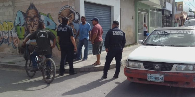 ATRAPAN Y AMARRAN A PRESUNTO LADRÓN, LO QUERÍAN LINCHAR