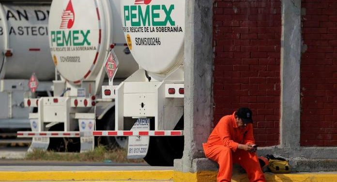 AMLO BUSCARÁ MODIFICAR CONSTITUCIÓN SI NO LOGRA FORTALECER A PEMEX Y CFE