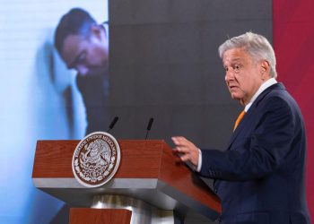 AMLO RECLAMA QUE CARTA EN APOYO A SU GOBIERNO NO TUVO LA MISMA DIFUSIÓN