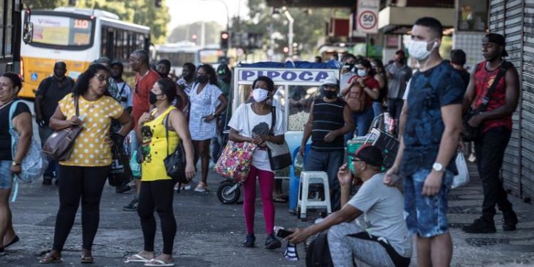 BRASIL SUPERA LOS CUATRO MILLONES DE CASOS DE COVID-19