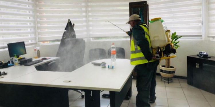 BURÓCRATAS REGRESARÁN HASTA FINALES DE OCTUBRE A OFICINAS