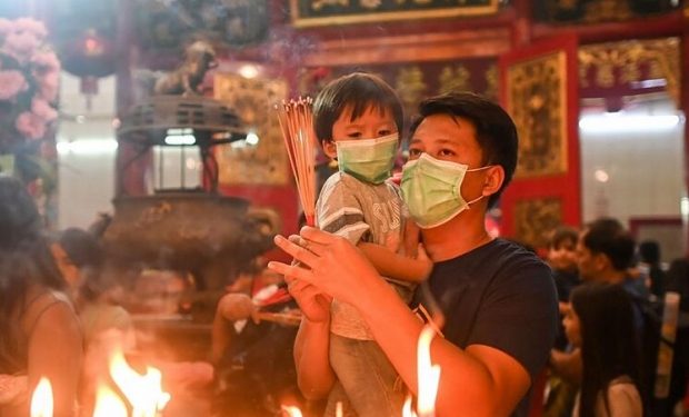 CHINA CELEBRA EL “ÉXITO” CONTRA EL CORONAVIRUS