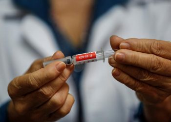 CHINA PODRÍA EMPEZAR A VACUNAR CONTRA EL COVID-19 EN NOVIEMBRE