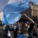 CIENTOS SALEN A LAS CALLES DE ARGENTINA CONTRA EL GOBIERNO Y LA CUARENTENA