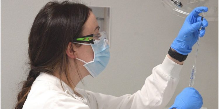 CONCLUYE SEGUNDA ETAPA DE ENSAYOS DE LA VACUNA RUSA EPIVAKCORONA CONTRA EL COVID-19