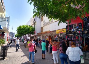 CRECE COMERCIO INFORMAL EN CENTRO HISTÓRICO POR LLEGADA DE AMBULANTES DE OTRAS COLONIAS