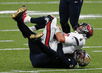 DOLOROSO DEBUT CON TAMPA BAY PARA TOM BRADY