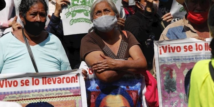 ¿DÓNDE ESTÁN LOS 43? SE CUMPLEN SEIS AÑOS SIN VERDAD EN CASO AYOTZINAPA