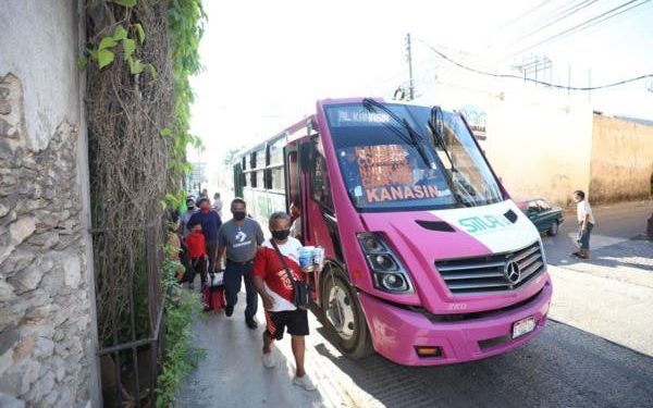 EN MARCHA LOS NUEVOS PARADEROS DE TRANSPORTE PÚBLICO EN EL CENTRO