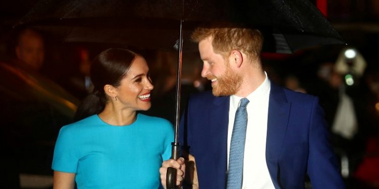 ENRIQUE Y MEGHAN MARKLE FIRMAN ACUERDO CON NETFLIX