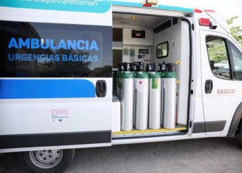GOBIERNO DEL ESTADO DOTA CON MÁS TANQUES DE OXÍGENO A AMBULANCIAS DE LA SECRETARÍA DE SALUD DE YUCATÁN