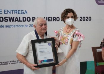 LUIS ALVARADO ALONZO, MEDALLA «OSWALDO BAQUEIRO LÓPEZ» 2020