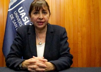 MAESTRA HUMILLA A ESTUDIANTE QUE SE CONECTA A CLASES DESDE LA CALLE Y OFRECE DISCULPAS PÚBLICAS