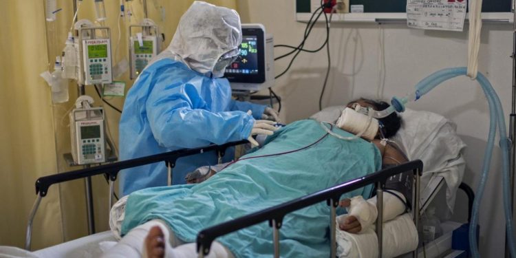 MÉXICO, EL PAÍS CON MÁS TRABAJADORES DE SALUD MUERTOS POR COVID-19: AMNISTÍA INTERNACIONAL