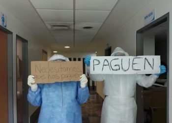 ‘NOS LLAMARON HÉROES Y ESTAMOS EN COMPLETO OLVIDO’: MÉDICOS DEL HOSPITAL DE COMALCALCO EXIGEN PAGOS