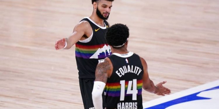 NUGGETS VENCEN A LAKERS Y SE ACERCAN A 2-1 EN LA SERIE