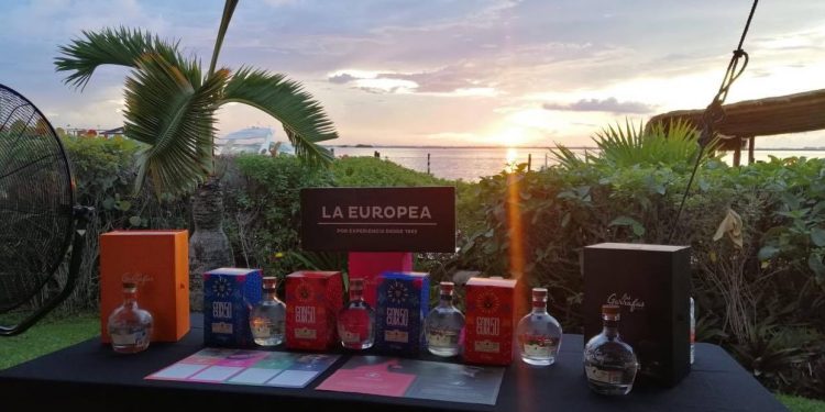 PRESENTAN PRODUCTOS EDICIÓN ESPECIAL POR EL 50 ANIVERSARIO DE CANCÚN